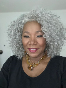 12 Inch Curly Gray Wigs For African American Women The Same As The Hairstyle In The Picture sv