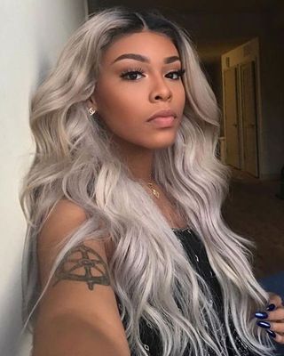 24 Inch Gray Wigs For African American Women The Same As The Hairstyle In The Picture jo