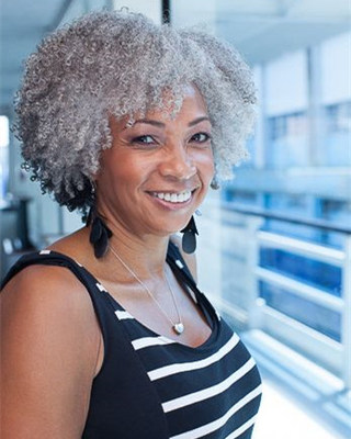 12 Inch Curly Gray Wigs For African American Women The Same As The Hairstyle In The Picture ve