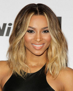 14 Inch Wavy Bob Wigs For African American Women The Same As The Hairstyle In The Picture oa