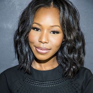 12 Inch Wavy Wigs For African American Women The Same As The Hairstyle In The Picture da