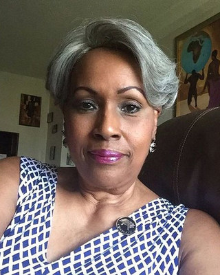 8 Inch Short Gray Wigs For African American Women The Same As The Hairstyle In The Picture vg