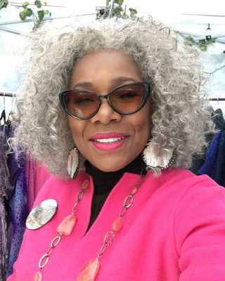 12 Inch Curly Gray Wigs For African American Women The Same As The Hairstyle In The Picture tg
